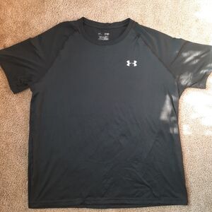 Mens UA XL shirt